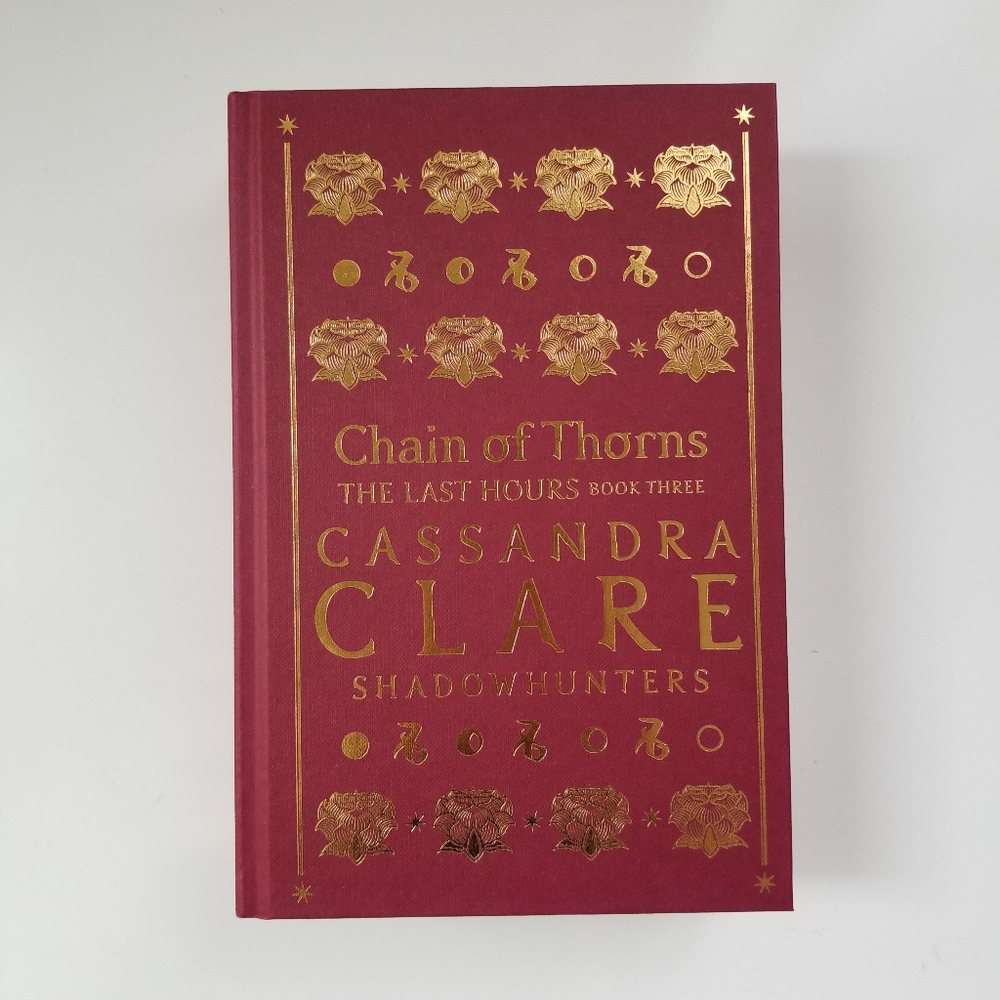 Waterstones The Last Hours: Chain of Thorns by Cassandra Clare